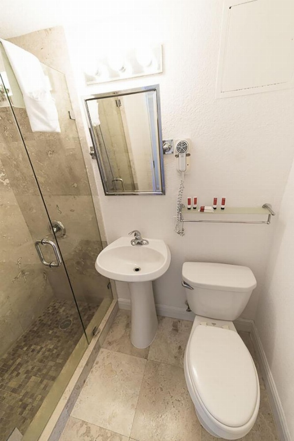BROADMORE MIAMI BEACH image 23